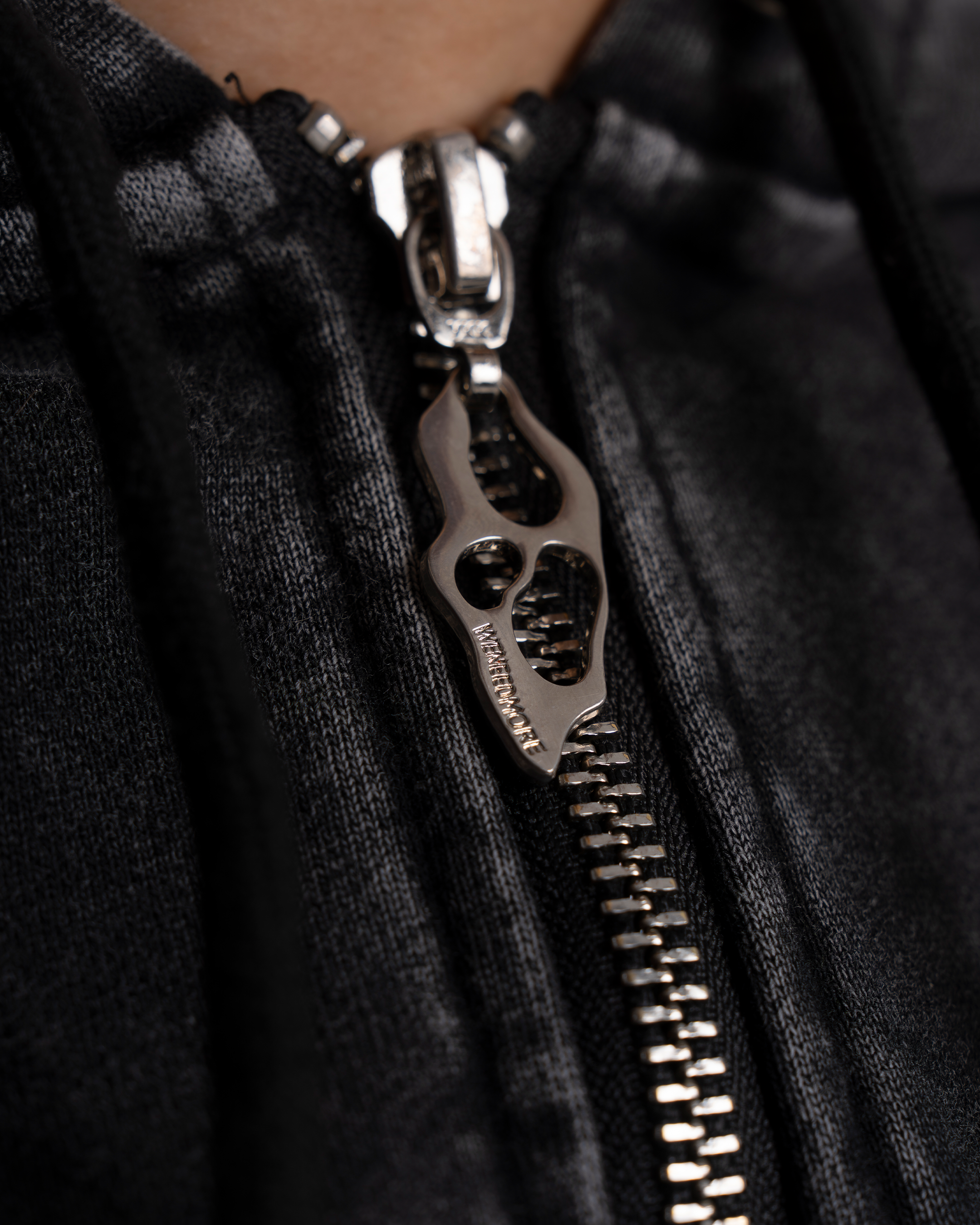 Whispering Waves ZIP-UP BLACK